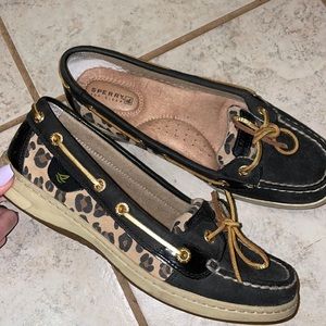 Sperry boat shoes size 7.5- only worn 2x